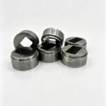 Custom Tungsten Carbide Rectangular Hole Die Bushing, Precision Cold Heading Trimming Mold Insert for Fastener Production - 图片 2