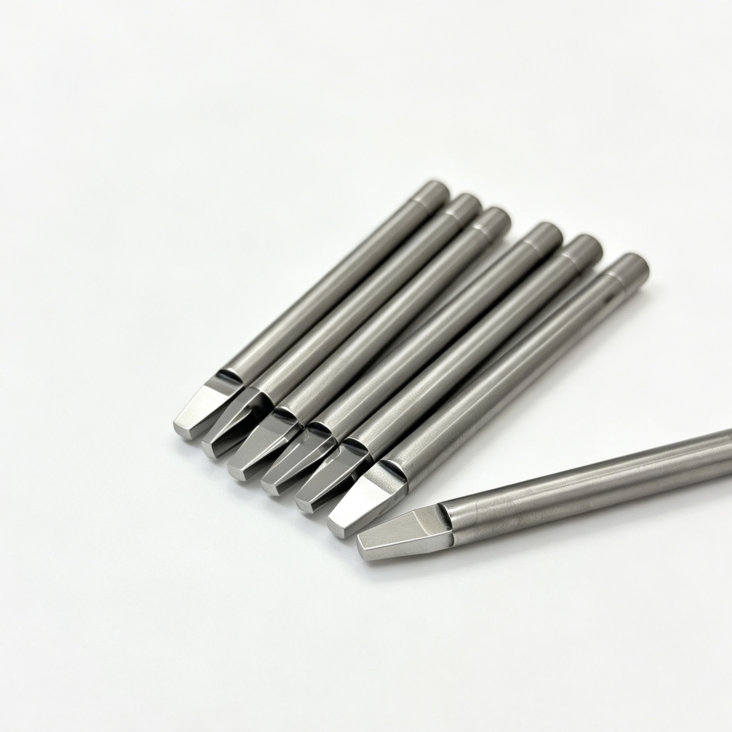 扁位冲棒3 (8) Tungsten Carbide Heading Punch Pin Custom Cold Forging Punch Rod for Fastener Screw Mould - 图片 1