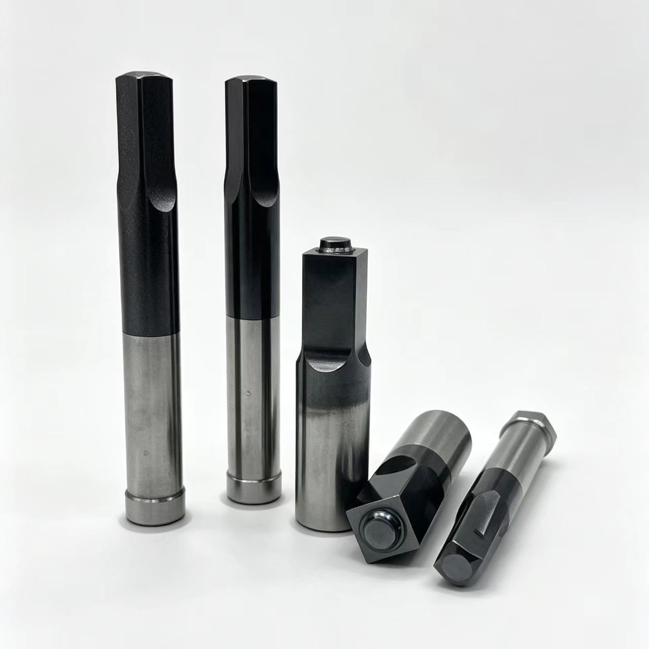 方形镀钛冲棒2 Custom Square Titanium Plated Punch Rod High Hardness HSS SKH55 M42 Precision Punch Tool for Cold Heading Screw Bolt Production - 图片 1